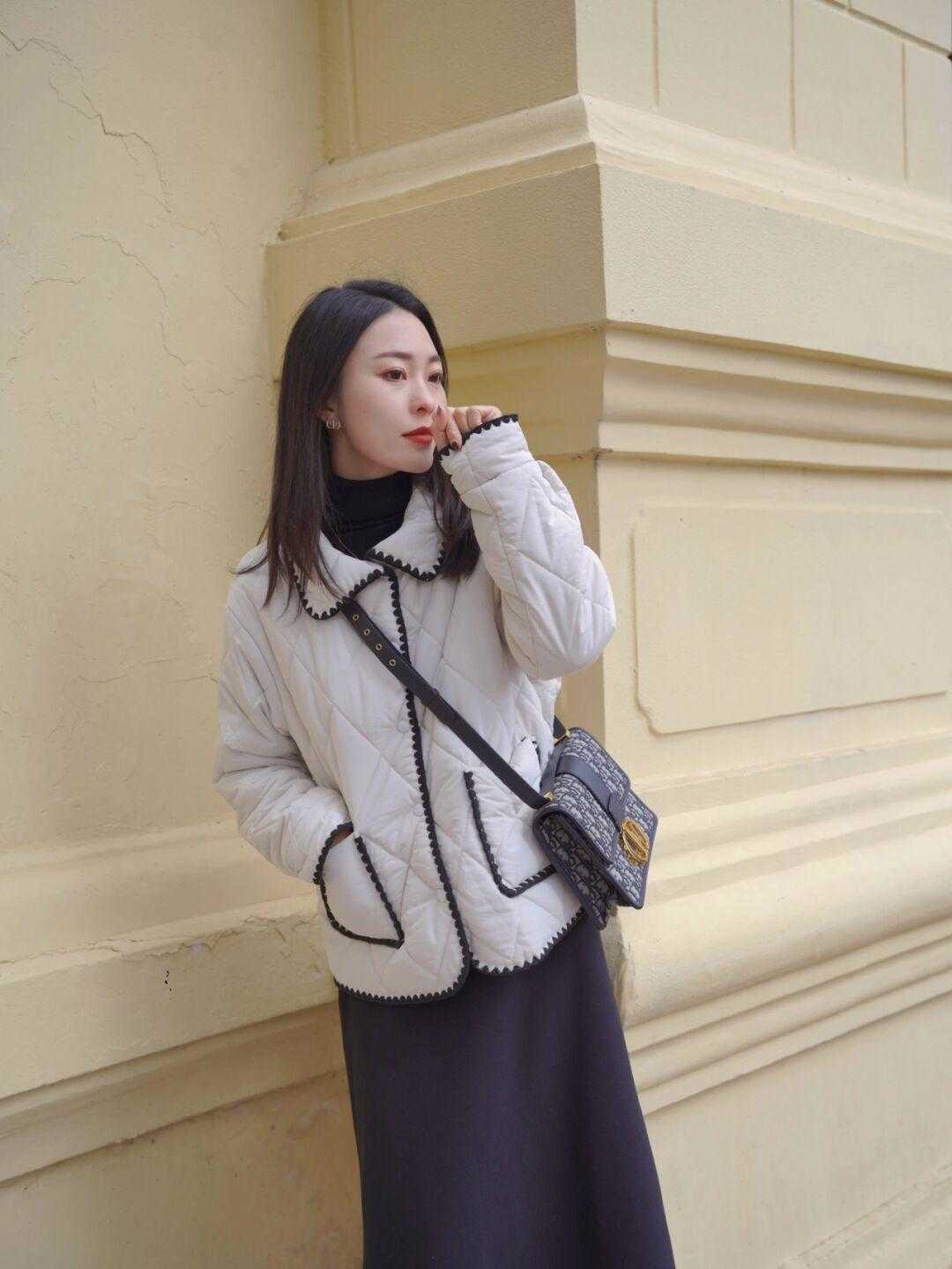 卡其色|通勤连衣裙就备这几条,精致优雅又有职业范,穿上秒变“大佬”