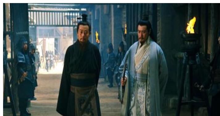 曹操|三国割须弃袍,曹操不得已之举,在历史上却是他人所为