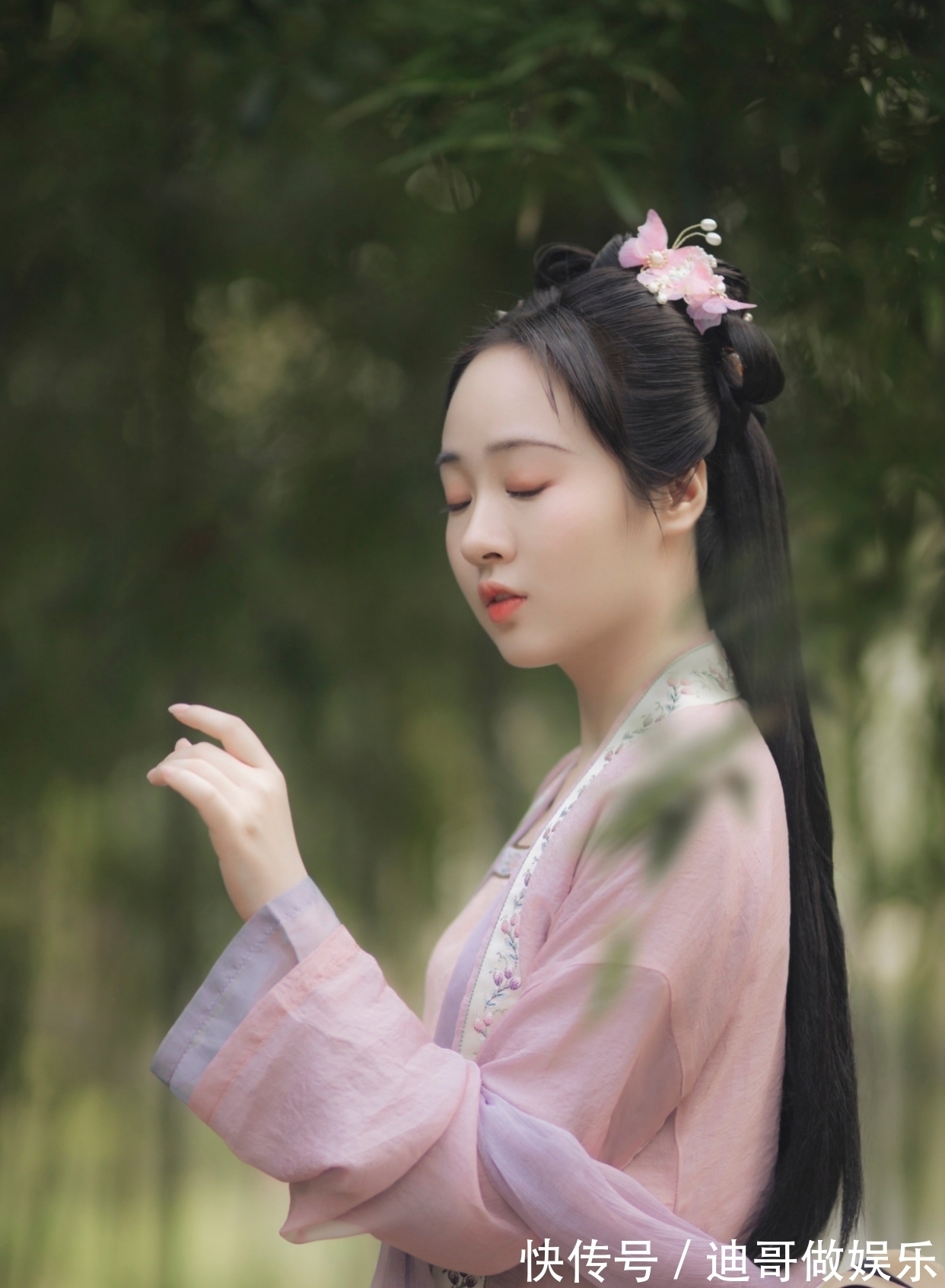 七律$诗·十首丨烈酒难消心上恨,江头怅望柳丝亭