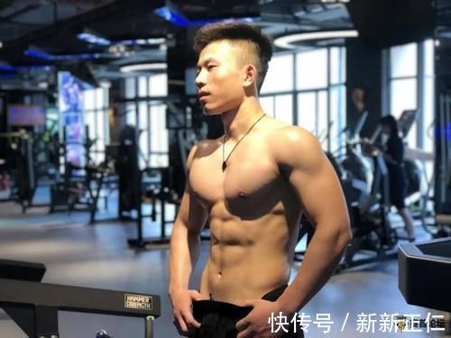 俯卧撑|听说胸肌好练，胸型难修，练成啥样一切随缘