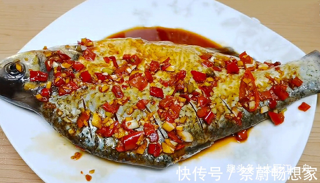 料酒|不管蒸什么鱼,切记不要放精盐和料酒,教你一招,鱼肉鲜嫩无腥味