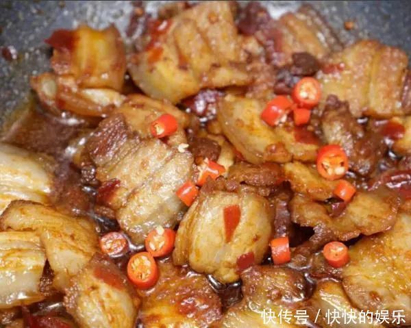 回锅肉,这样做才好吃色泽红亮,肥而不腻