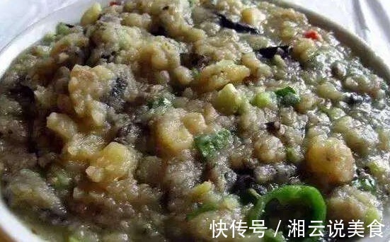第一次跟男朋友回乡下老家，婆婆做四道菜招待，不好看但很用心