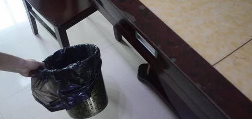 餐桌|餐桌旁不要放这3样东西,不是迷信,别不当个事,发现了赶快拿走