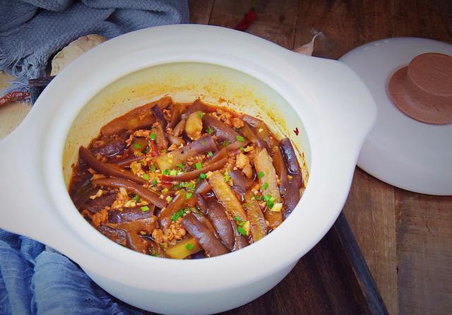 茄子此做法,鲜香解馋,儿子又多吃了一碗饭