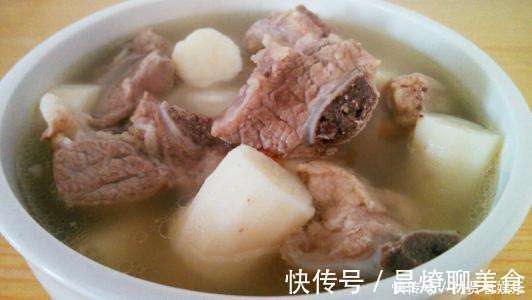 清炖排骨，排骨不能直接焯水，否则排骨塞牙腥味大，这么做才好吃