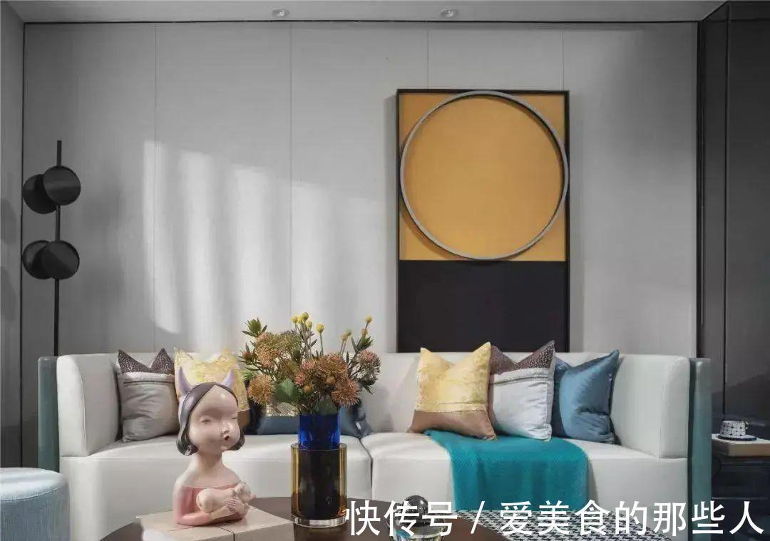 一米阳光|90㎡高级灰新房,软装配色超赞,一入门就被吸引!