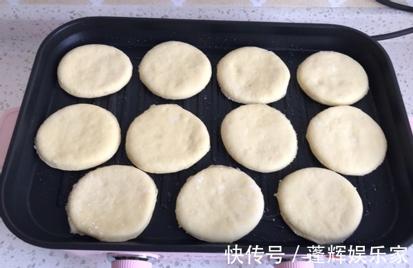 山药|早餐给孩子做一份奶香山药饼,健脾胃,好消化