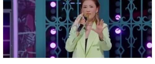 生照|38岁应采儿晒庆生照，被两个儿子一边一个亲超幸福，坦言与陈小春的爱还在热火朝天