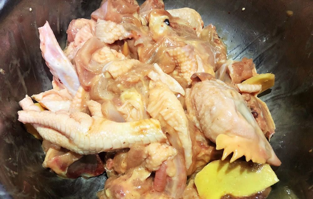 宅家没事教你轻松做鸡肉煲,鸡肉鲜嫩又下饭,上桌汤汁都不剩