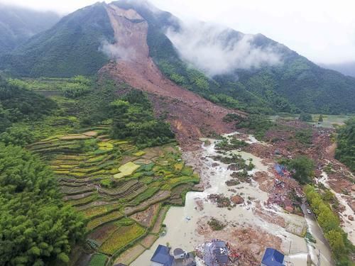  发生|山，古代代表三公之位，如果发生山崩，古人认为昭示什么问题？