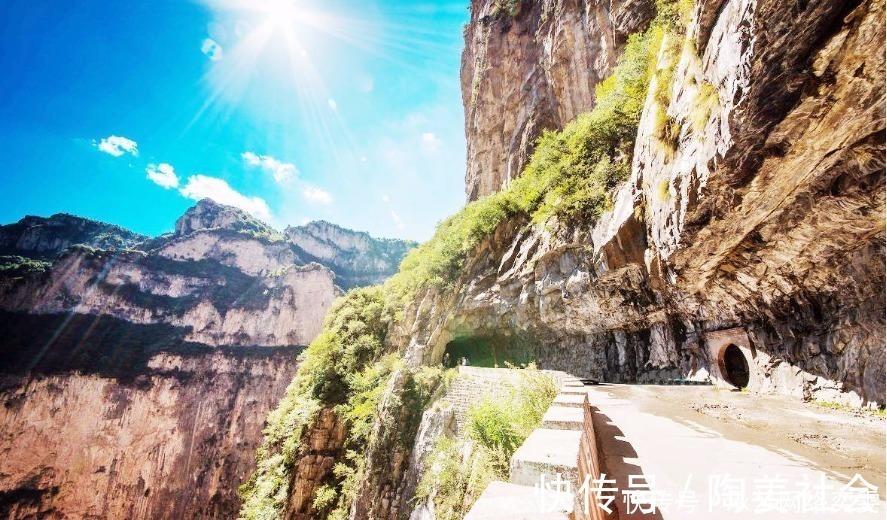 夜景|继郭亮村之后，又一太行山中的小村落走红，游客疯狂打卡水泄不通