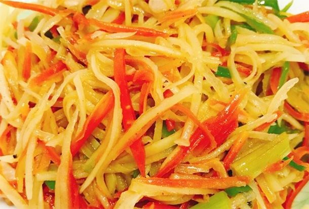 大风|秋季蓝色大风不仅吹得伤皮肤还伤眼睛，孩子多吃护眼菜，眼睛明亮