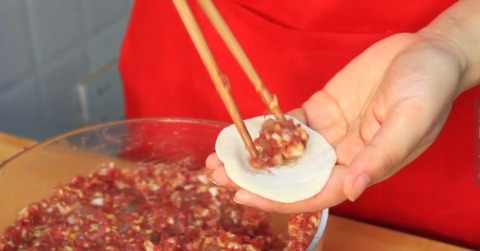 吃法|吃饺子,别总用猪肉,教你秘制吃法,鲜嫩多汁,很多人没吃过