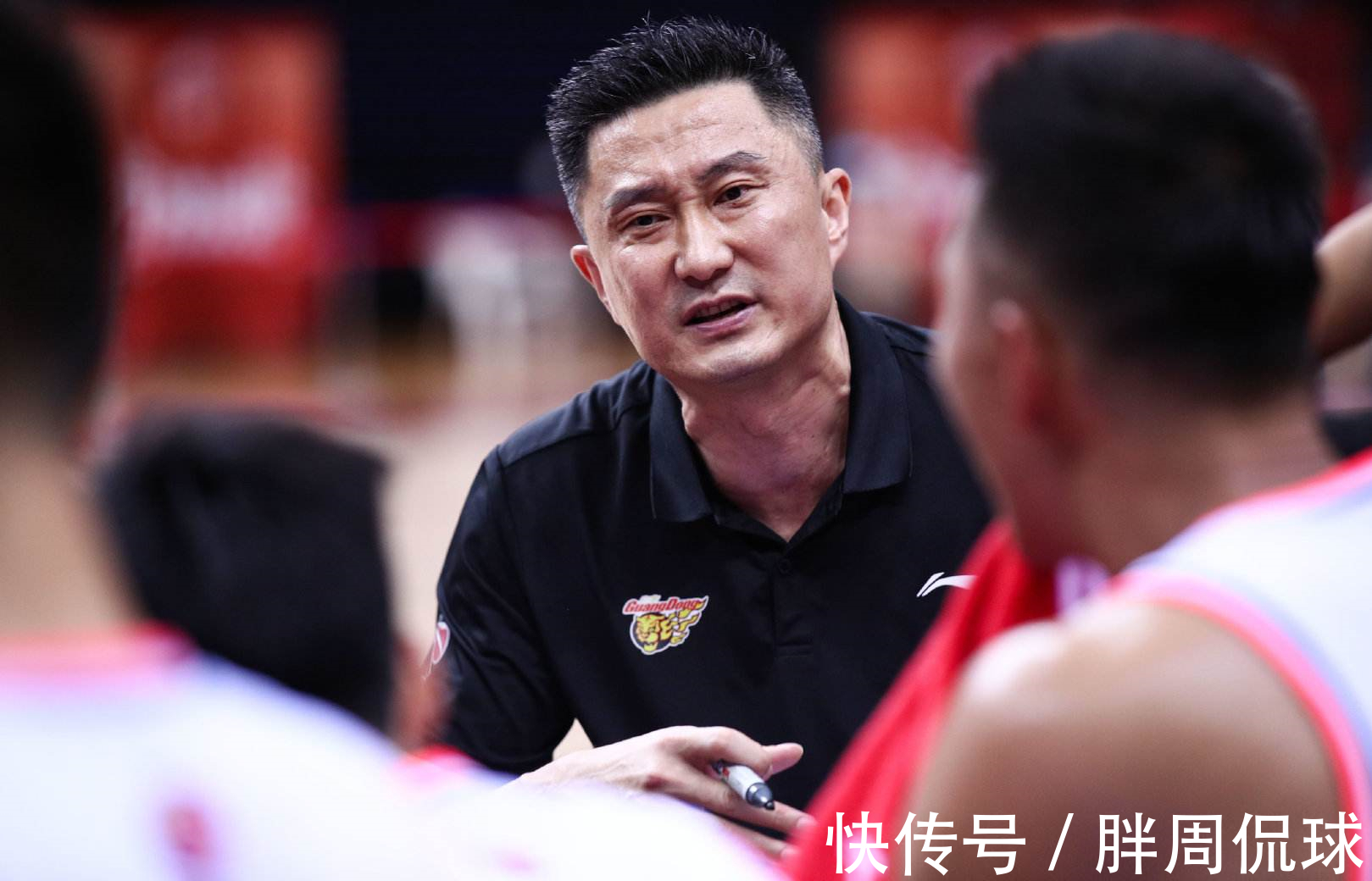 放假|恭喜辽宁男篮,杨鸣首次回应第三外援答案,杜锋这回真算错了