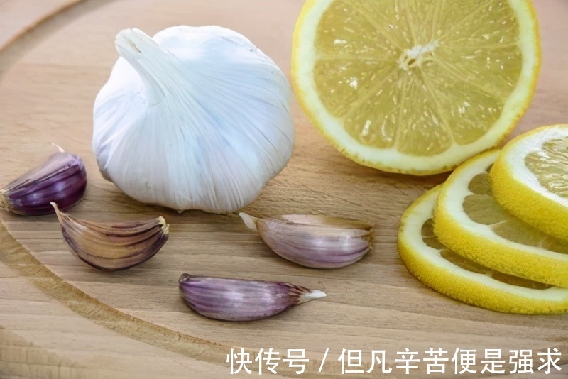 礦物質|喉嚨不舒服，有異物感，以下10種食物可以幫助潤喉止咳