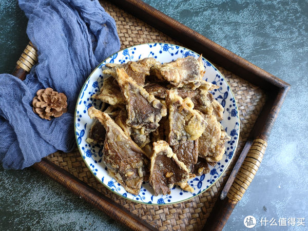 干炸蘑菇，挂糊还是直接炸？都不对，教你正确做法，又香又酥又脆