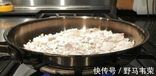 中秋前,3种东西扔盆里,长寿、蟹爪兰猛开花,肥效管1年