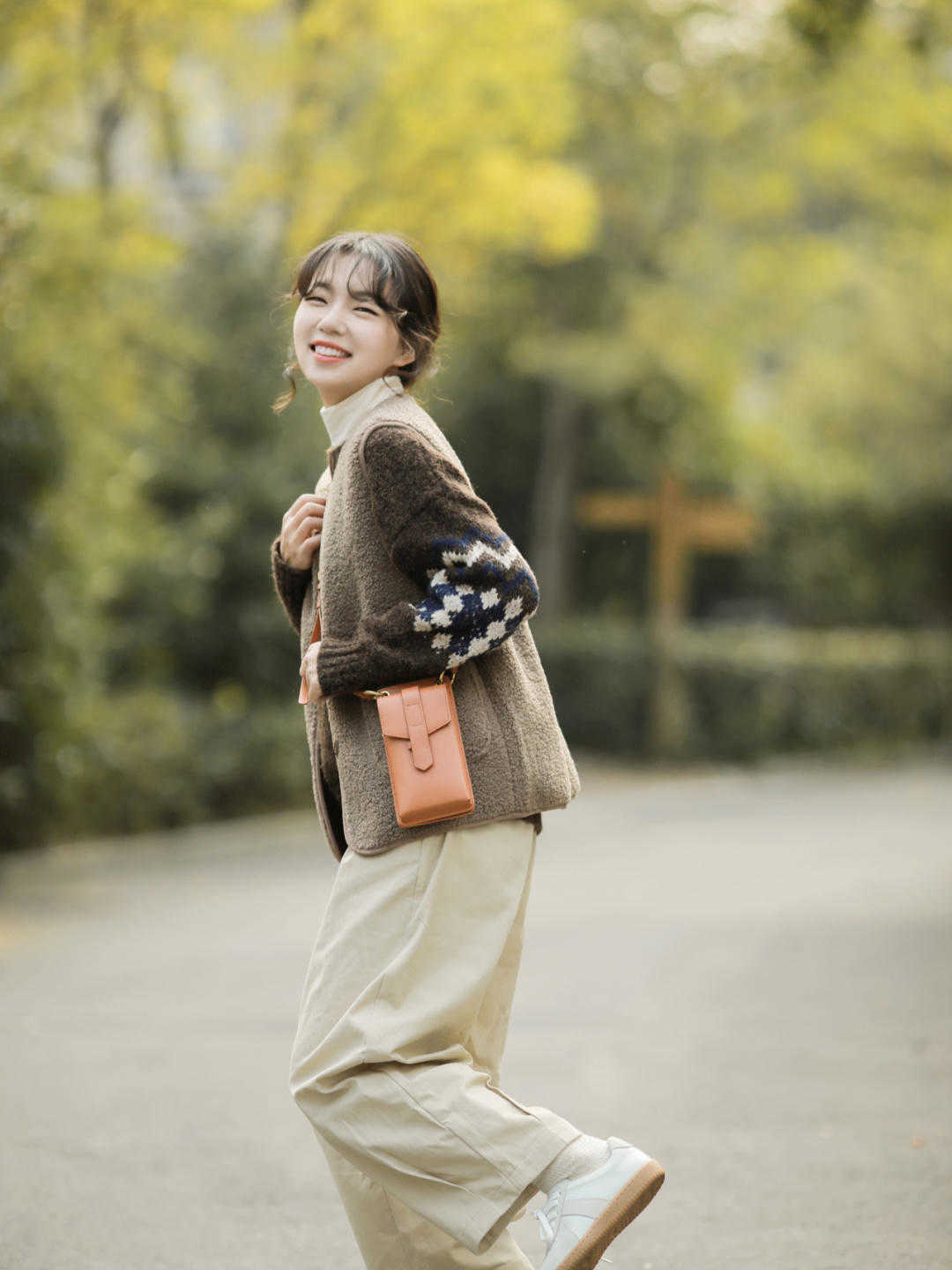 肌肤 一件毛衣的时髦感,无论如何穿,都体现了最美气质,冬天这么穿更好看