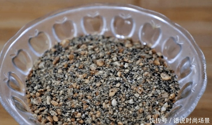  南瓜|夏天，多给孩子做它吃，暄软劲道，补钙补维C，做成小饼最好吃