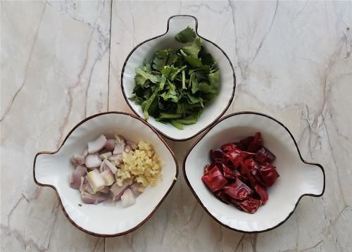 东北家常菜油淋干豆腐，教你这样做，劲道嫩滑，比肉菜还受欢迎