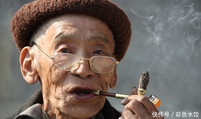 老年人|为什么老人身上会有难闻的气味?原因是这三点,过了50岁要注意