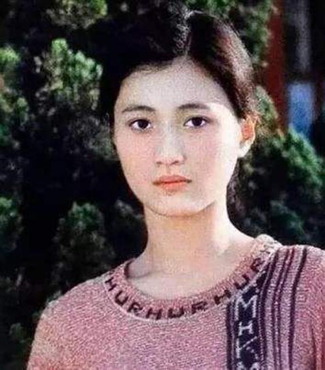 幽谷恋歌$80年代第一美女,因太漂亮被人暗算,差点被割掉鼻子,如今怎样?