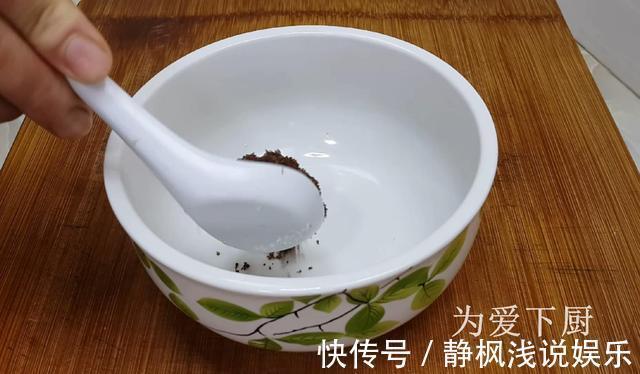 面粉|在家面粉别炸油条了，开水一烫，比蛋糕烧饼还香，真的非常美味