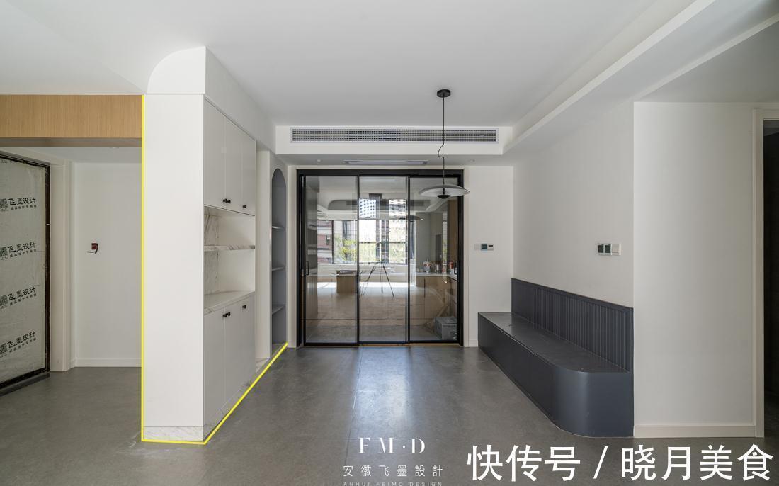 解决办法|开门见厅,对门装三段式餐边柜,也是玄关隔断,升级设计3倍实用