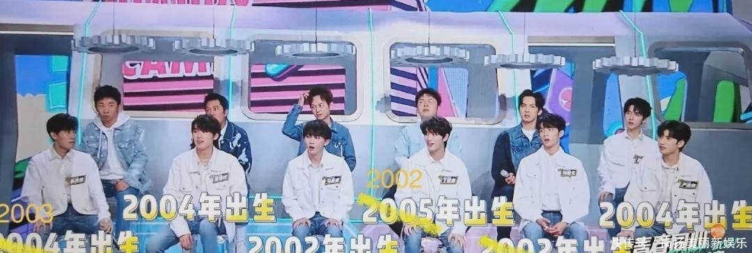 《快本》又敷衍新人,六个嘉宾信息写错三个,捧高踩低改不过来