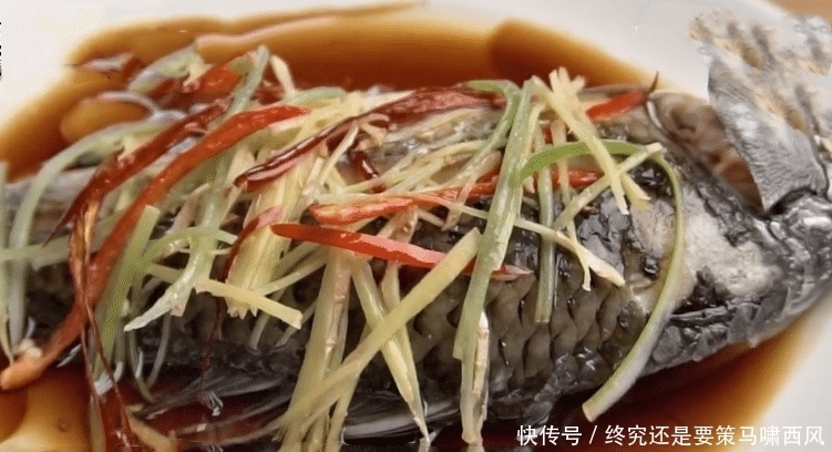 解冻鱼时,不要直接加水泡,多加一步,8分钟解冻好,鲜嫩无腥味