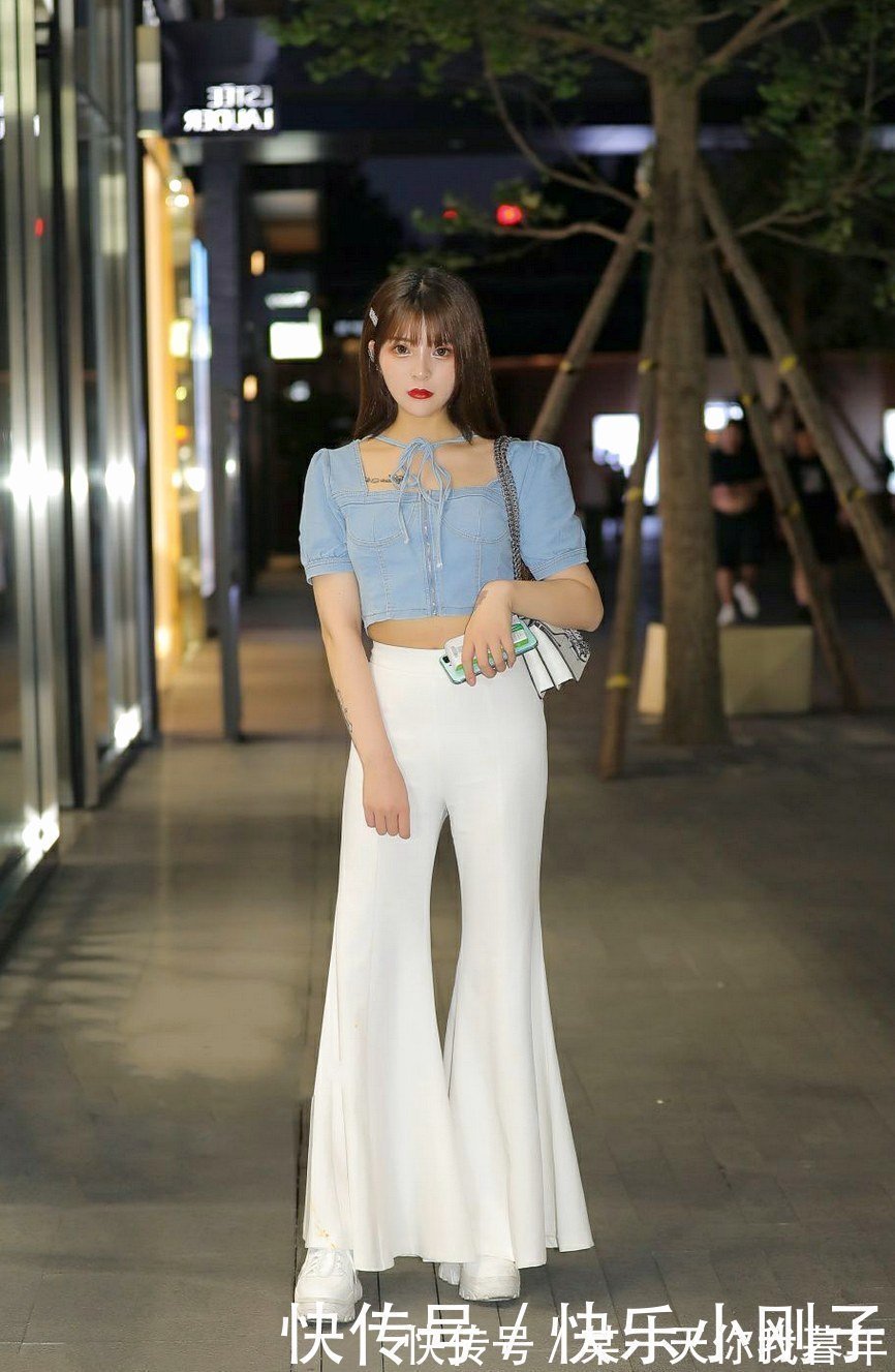 时髦 复古的喇叭裤又流行起来,完美的穿衣风格,时尚舒适又有气质!