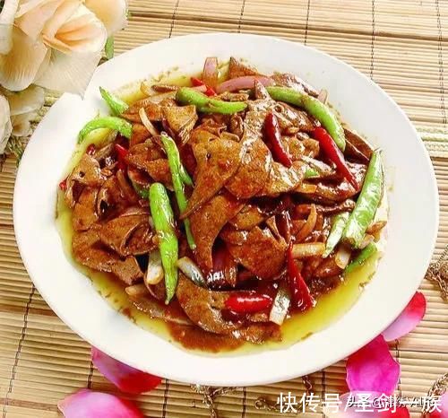 天冷了多吃点热乎的菜，分享12道适合冬天吃的菜，暖身又暖胃