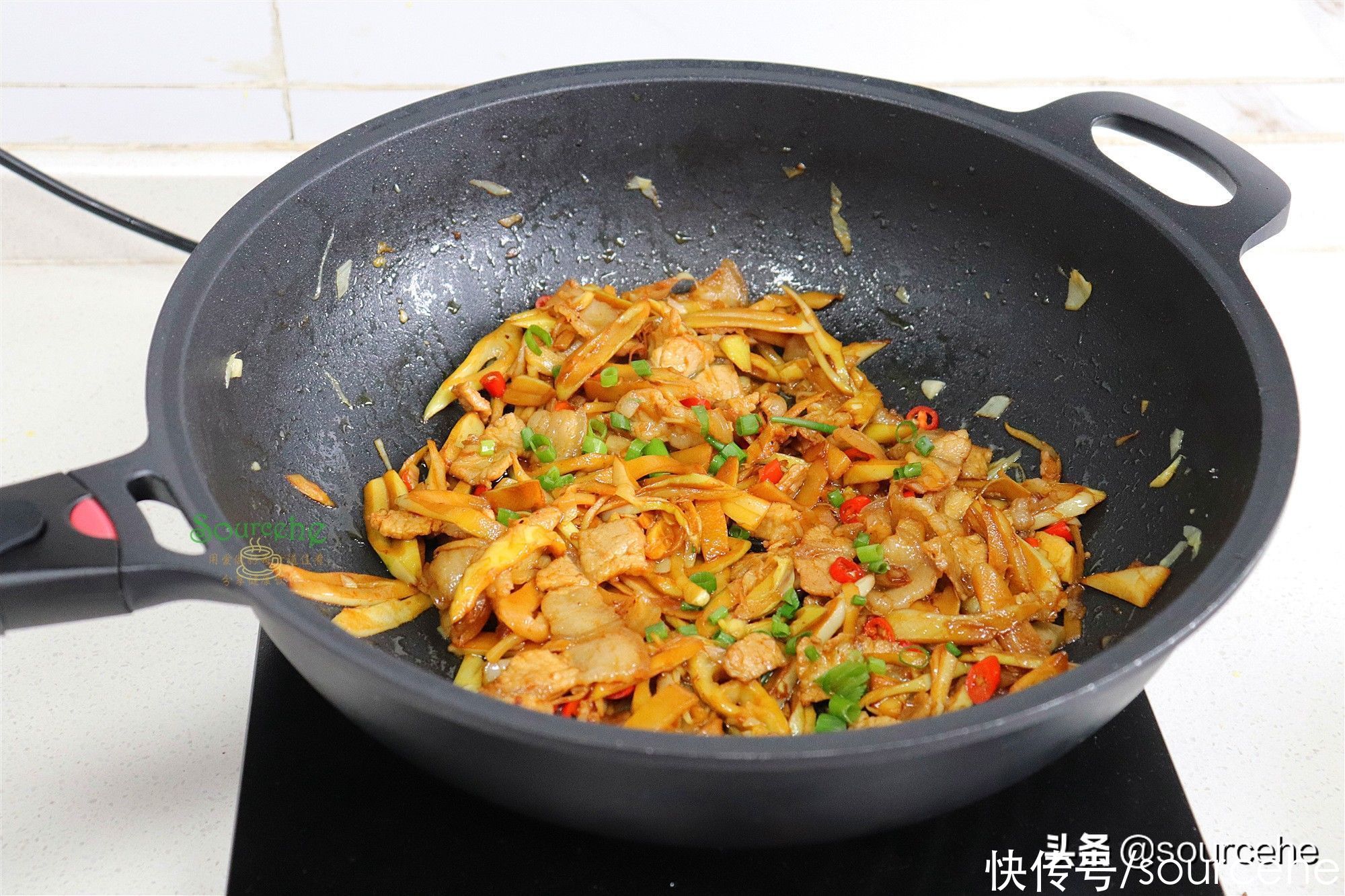 开胃|小笋炒肉，南方常见的家常菜，北方很少见，鲜香开胃，下饭又下酒