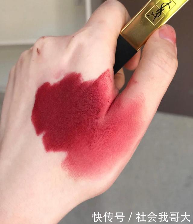 酒红色|这4只热门色,黄皮一涂就踩雷,显黑不说还显老,看你有吗