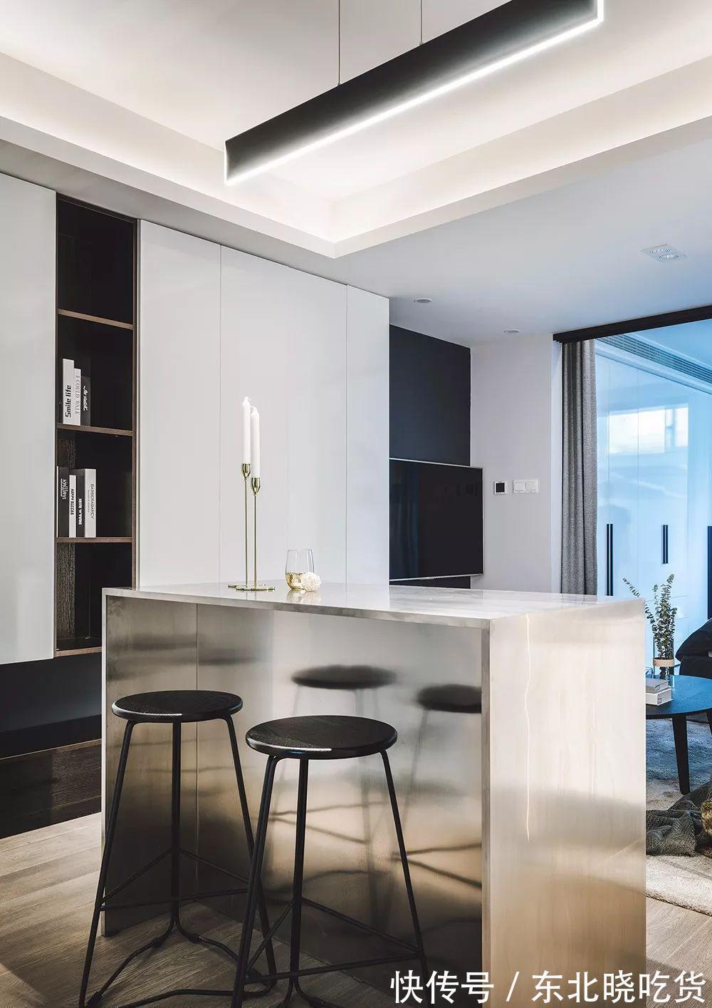 卫生间|50㎡长条形单身公寓,简简单单的装修,小户型也能温馨又幸福!