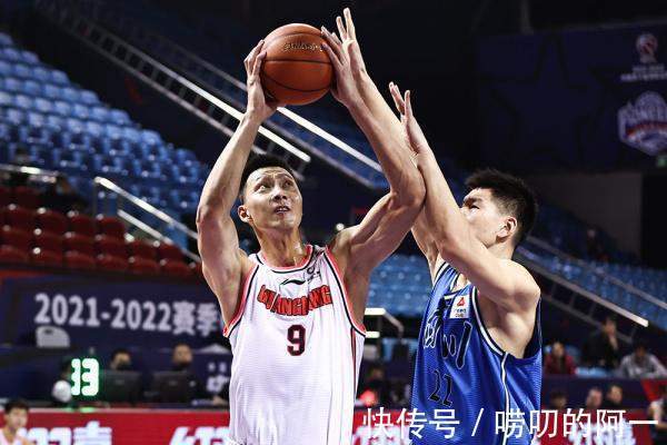 赛场|拒绝握手+直接退场!CBA赛场再现争议一幕,四川队恐遭联盟重罚