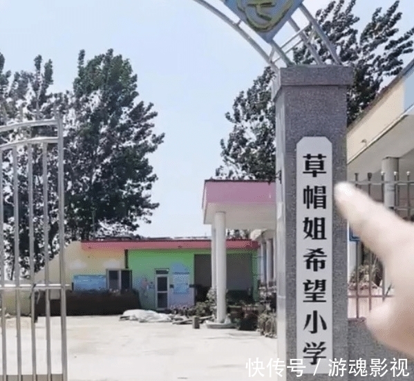 星光大道农村选手现状:朱之文捧儿媳、草帽姐炫富,阿宝穿女装