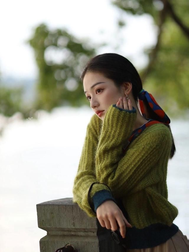 实用 毛衣才是冬季的必备单品,为你分享几个实用款,百搭温柔又显气质