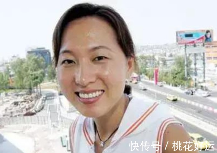 王军霞|“东方神鹿”王军霞近况，三个孩子三个爹，如今生活十分幸福！