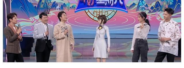 《你好星球六》何炅太难了,遭新人抢话,后期组直接闭麦,想劝退女主持?