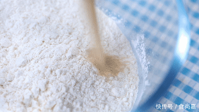 儿子馋它大半年,终于吃上了!蓬松香脆、味道纯正