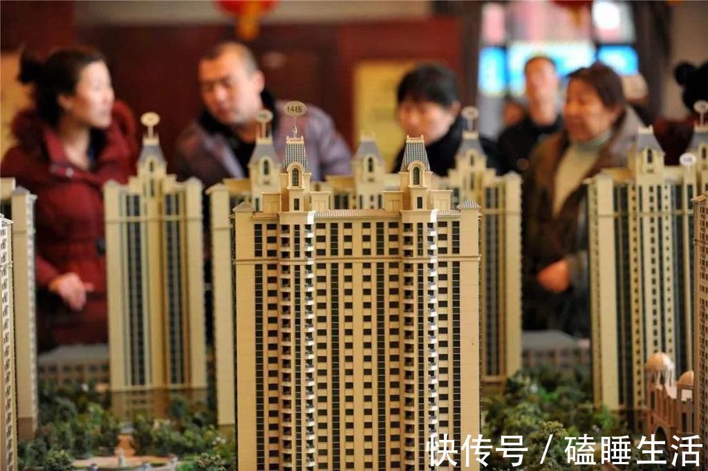 打拼|曾经回县城买房的年轻人,却一直在外头打拼,现在后悔了吗?