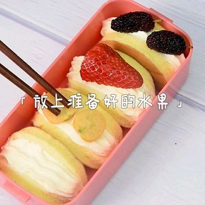 搅拌均匀|水果抱抱卷