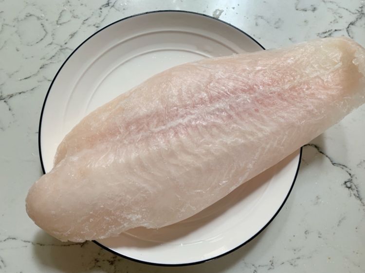 龙利鱼别总蒸着吃,这种做法,外酥里嫩就是香