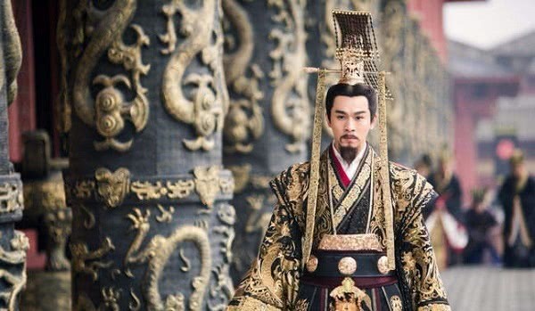 历史|秦始皇陵有何特别之处？为何至今无人敢挖？看看卫星云图就知道了！