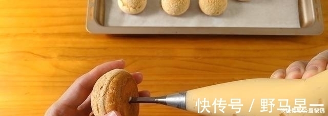 面团|一口下去就爆浆的卡士达酥皮泡芙，大气孔不塌陷的秘密都在这