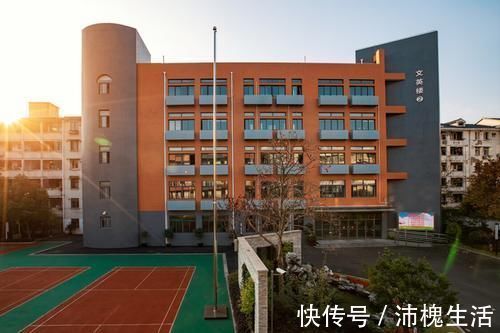 居住地|买房的人注意，你家周围出现这3种现象，房子可能要升值了