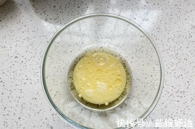 开裂|自制香浓的可可蛋糕卷，做法简单又方便，怎么卷都不开裂
