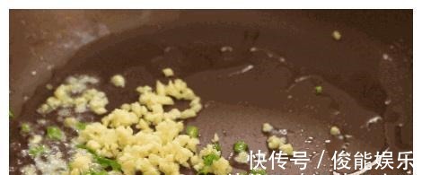 丙烯酰胺|炒菜时先放大蒜,会产生致癌物吗?医生道出答案,越早知道越好